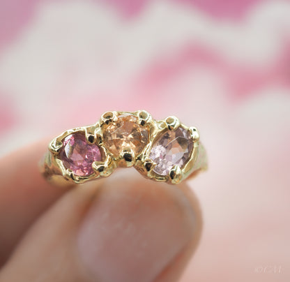 Gouden ring met drie gouden toermalijnen