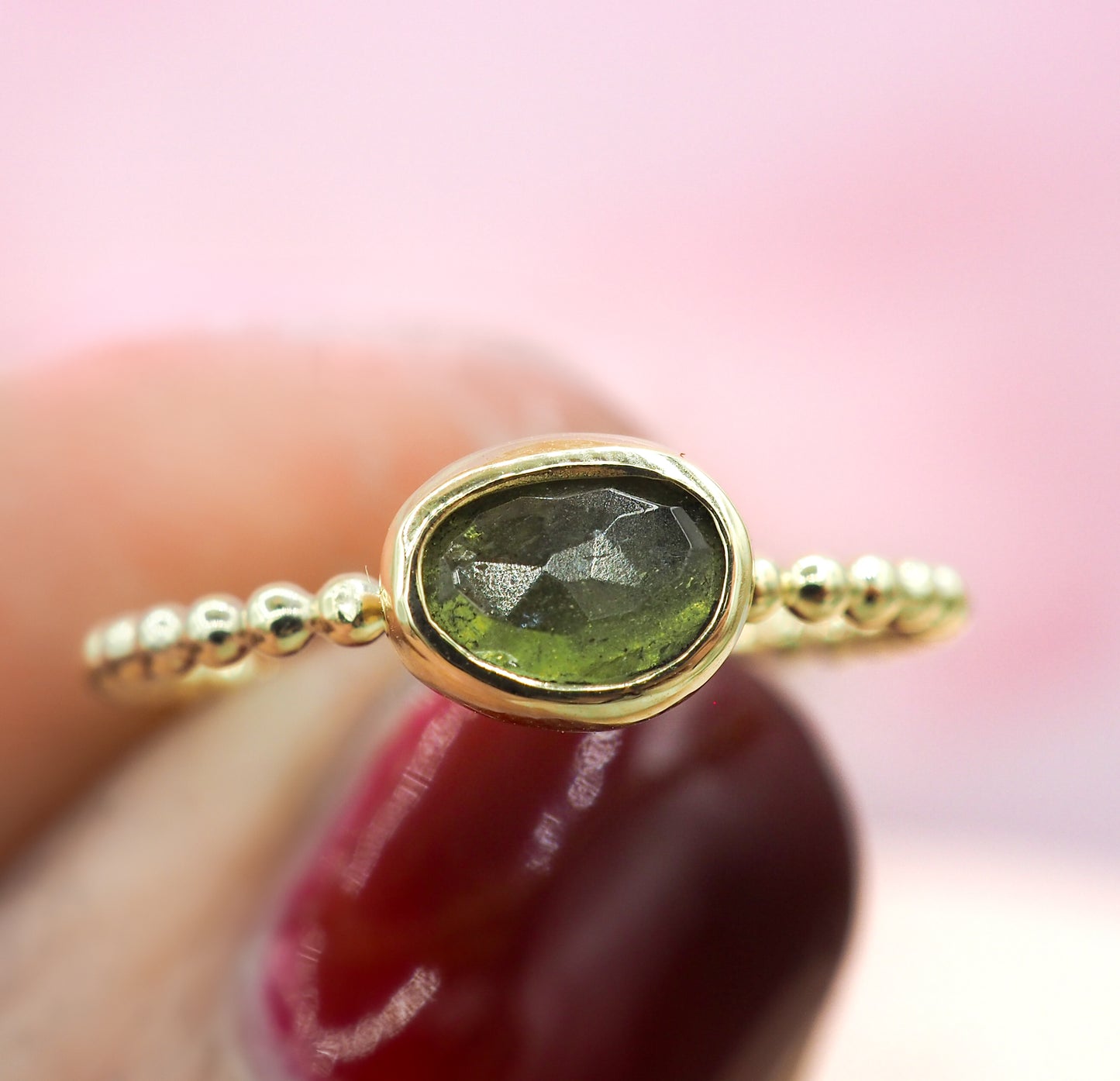 Gouden ring met groene toermalijn