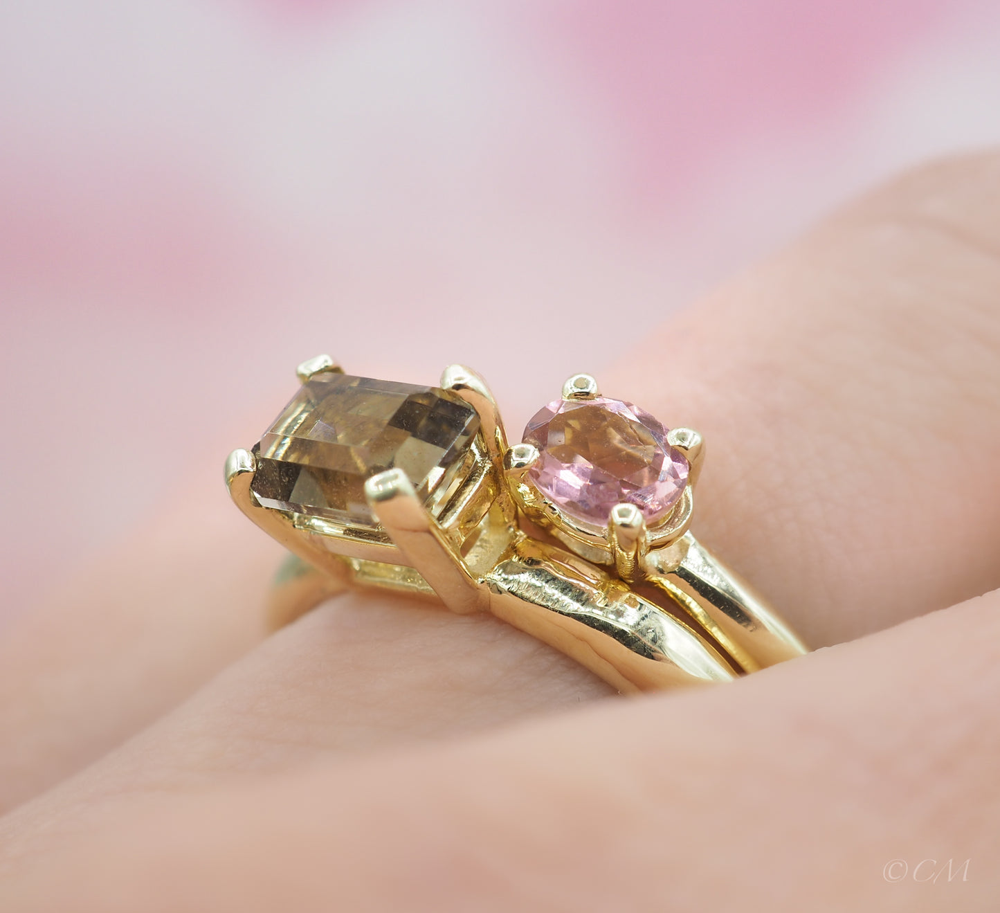 Gouden ring met rookkwarts