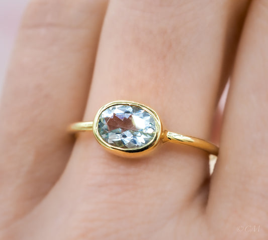 Gouden ring met aquamarijn