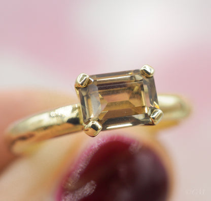 Gouden ring met rookkwarts