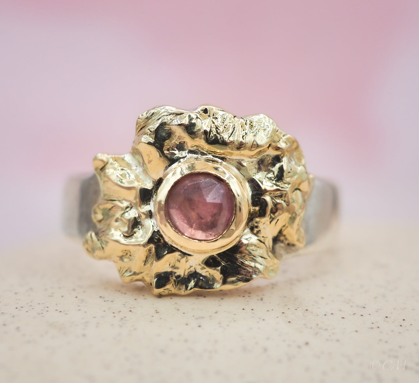Unieke ring met roze toermalijn